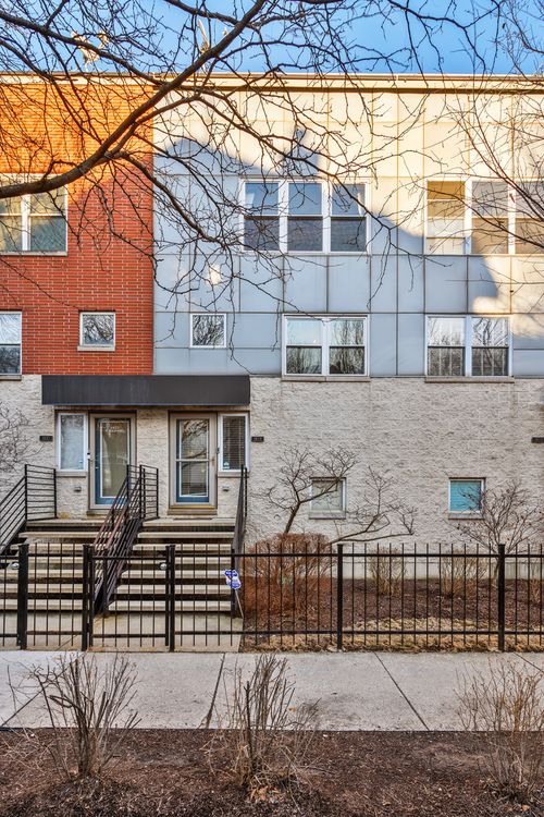 1819 N Rockwell St, Chicago, IL, 60647-4245 | Card Image
