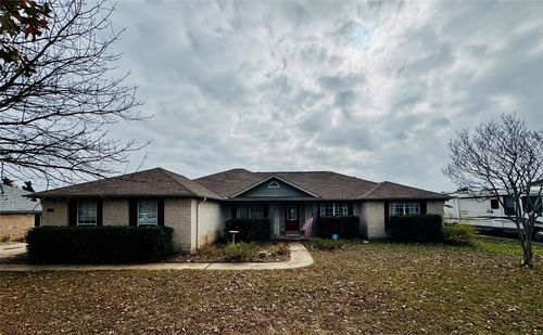 104 Silk Tree Ln, Round Rock, TX, 78664-6305 | Card Image