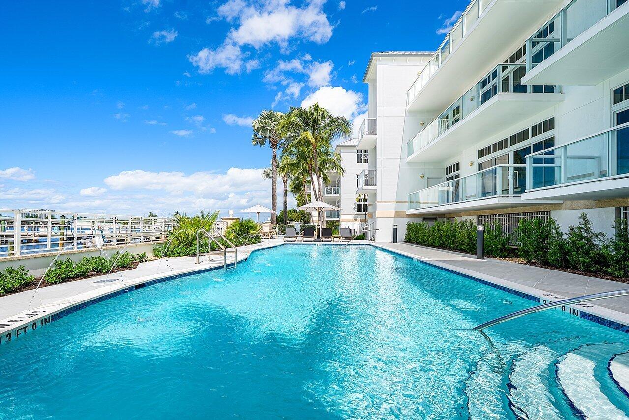 Residential in Palm Beach Shores 2