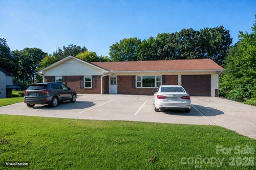 1306 11th Ave Se, Hickory, NC, 28602-4311 | Card Image