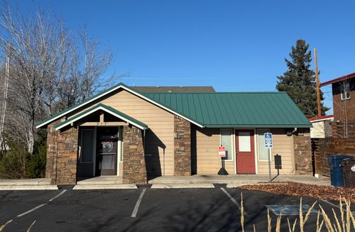 917 Sw Highland Ave, Redmond, OR, 97756-3125 | Card Image