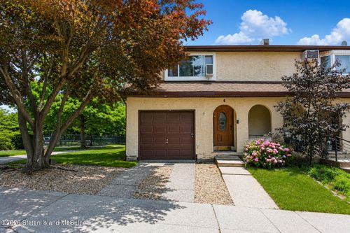 4 Behan Ct, Staten Island, NY, 10306 | Card Image