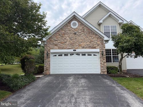 240 Torrey Pine Ct, WEST CHESTER, PA, 19380-7304 | Card Image