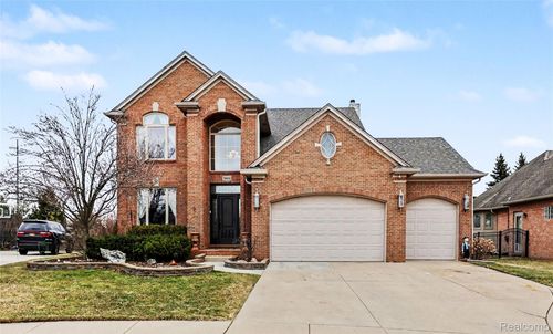 50414 Greycoat Ln, Macomb, MI, 48044-1143 | Card Image