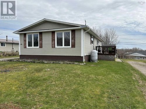 43 Oak Cres, Port Hawkesbury, NS, B9A3H6 | Card Image