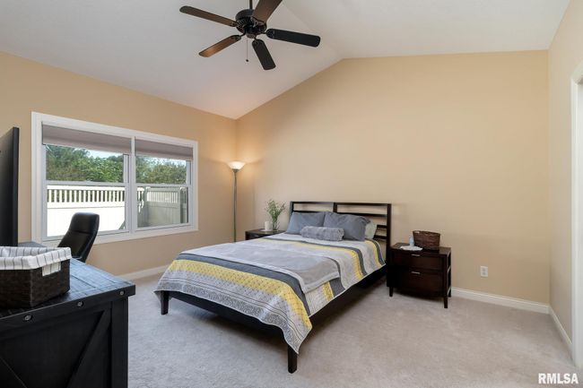 5506 Baraboo Court, Home with 2 bedrooms, 2 bathrooms and null parking in Davenport IA | Image 20