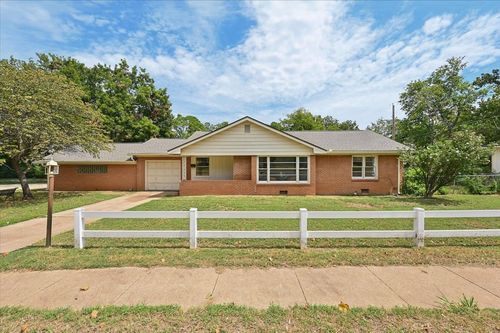 1523 N Washington Street, Stillwater, OK, 74075 | Card Image
