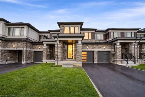 29 Blacklock St, Cambridge, ON, N1S0E2 | Card Image