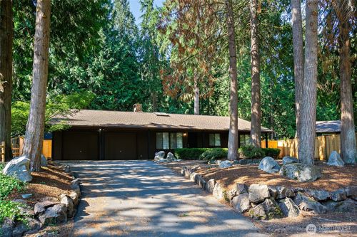 22201 Ne 2nd St, Sammamish, WA, 98074-7148 | Card Image