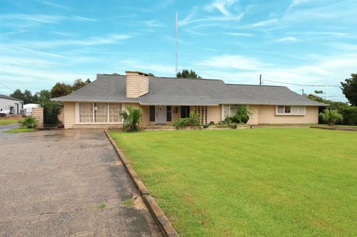 120 E 146th St, Galliano, LA, 70354-4327 | Card Image