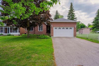 9 Webb St, House other with 3 bedrooms, 3 bathrooms and 6 parking in Barrie ON | Image 1