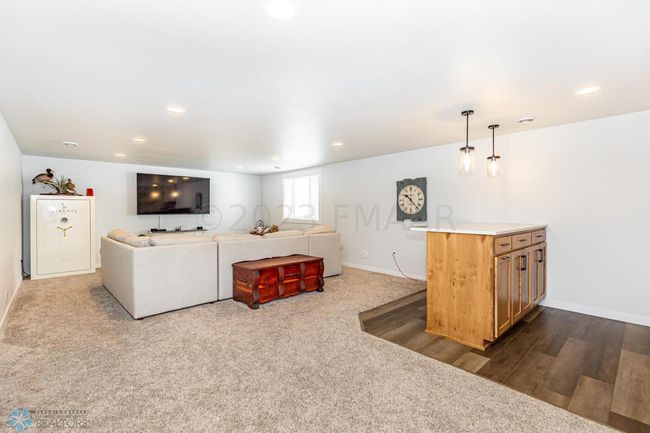 Family Room | Image 33