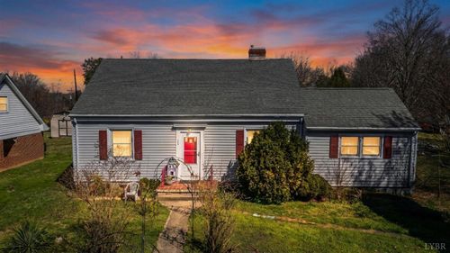 108 E Williams St, Brookneal, VA, 24528 | Card Image