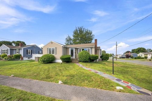 6 Evans Road, Stoneham, MA, 02180 | Card Image