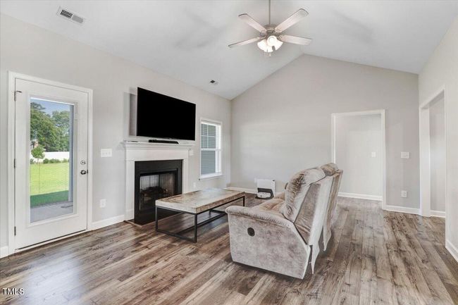 10-103 Fynloch Chase Dr-10 | Image 5