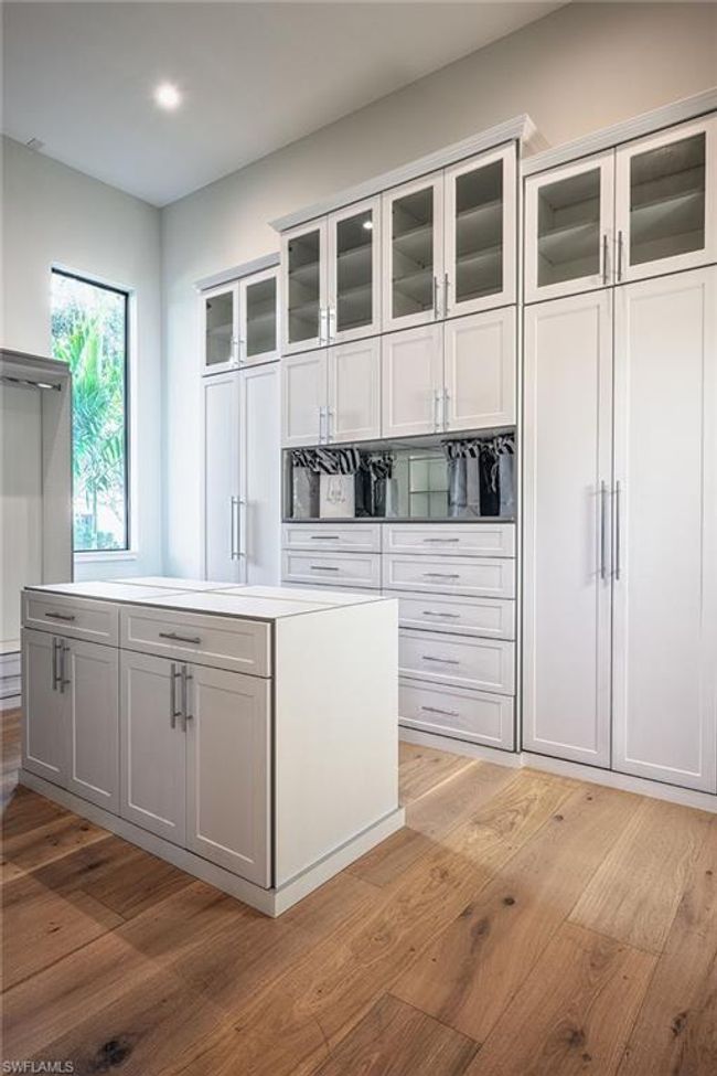 691 Annemore Ln, House other with 5 bedrooms, 8 bathrooms and 4 parking in NAPLES FL | Image 21