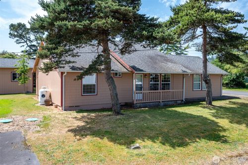 26612 Ridge Ave, Ocean Park, WA, 98640-4256 | Card Image