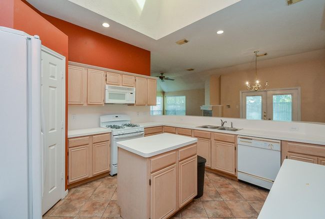 Glass Skylighted Kitchen | Image 12