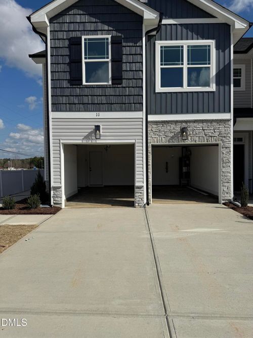 21 Joyner Park Dr, Rocky Mount, NC, 27803-1365 | Card Image