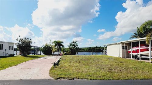 306 Shoreland Dr, FORT MYERS, FL, 33905-3162 | Card Image