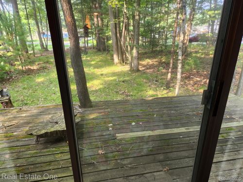 1029 Springwood Dr, Prudenville, MI, 48651-8416 | Card Image