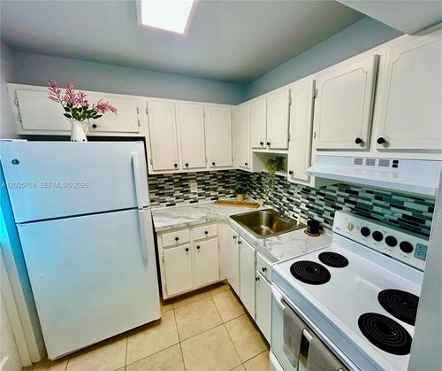 203-2213 Ne 1st Ct, Boynton Beach, FL, 33435-2319 | Card Image