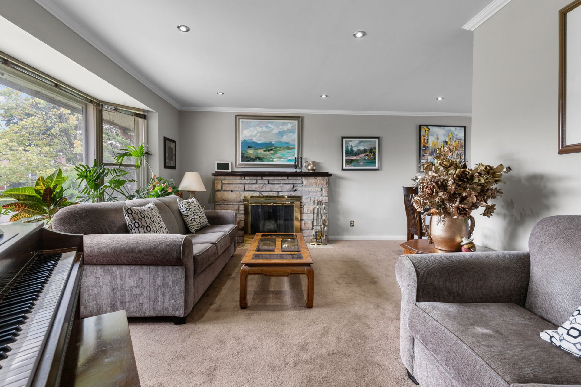 Residential in Dollard-Des-Ormeaux 5