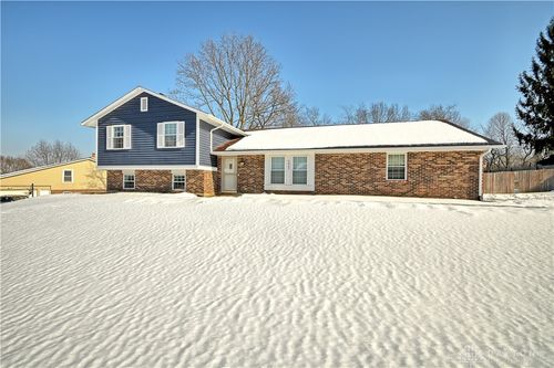 3867 Lofty Oaks Dr, Beavercreek, OH, 45430-1649 | Card Image