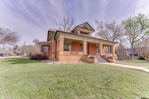 210 W Elm St, Winnsboro, TX, 75494-2514 | Card Image