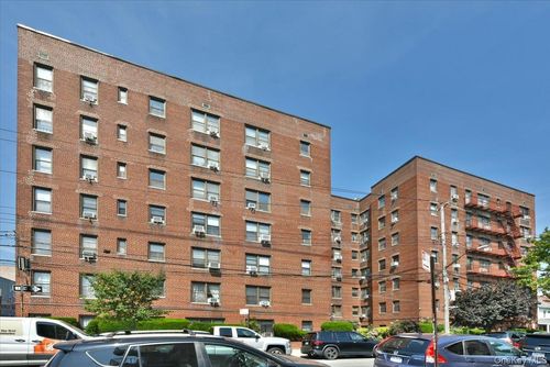 2s-2680 E 19th Street, New York, NY, 11235 | Card Image