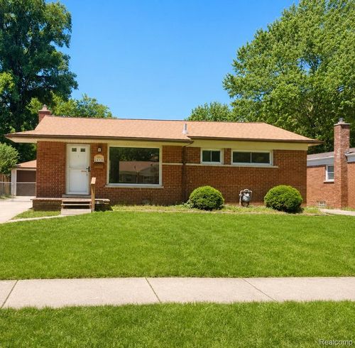 24335 Cottage Ln, Warren, MI, 48089-4708 | Card Image