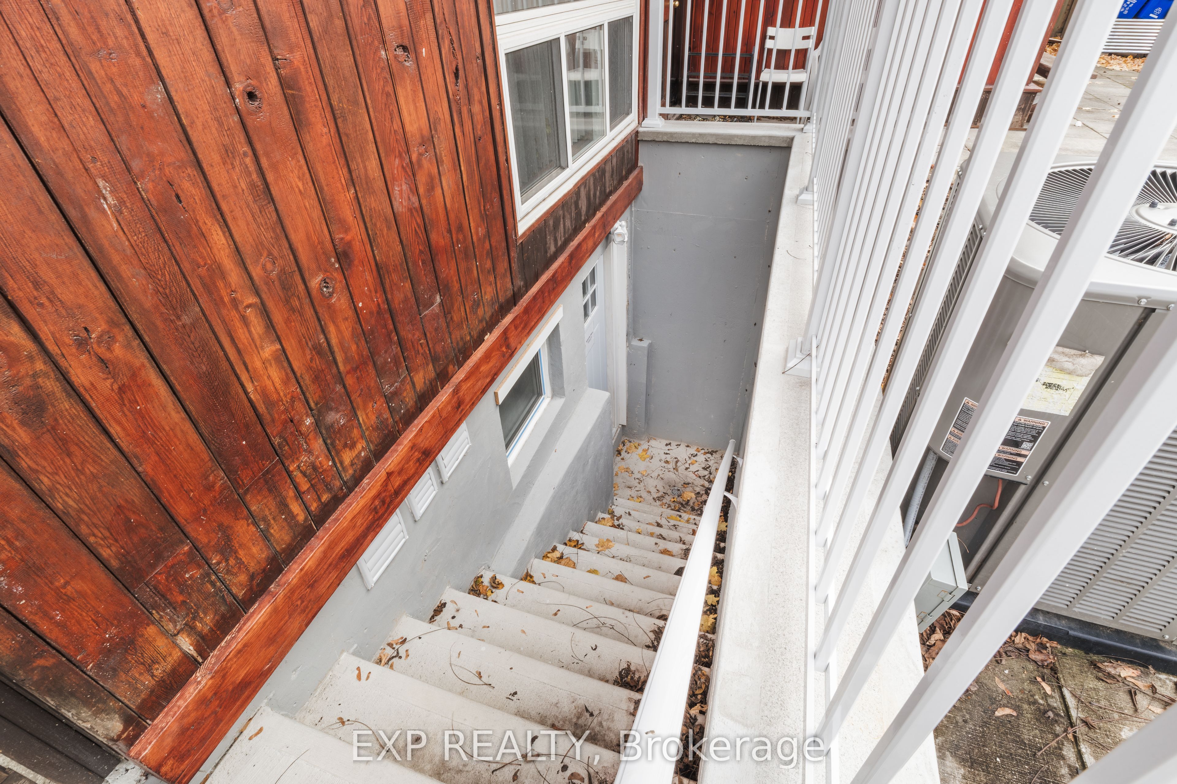 Residential Lease in Toronto E10 3