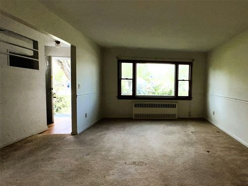 3 Morry Rd, Red Hook, NY, 12571-1809 | Card Image
