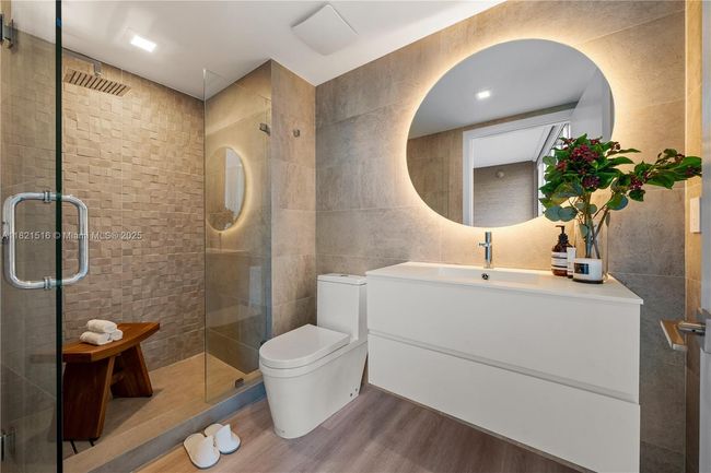 APT-803 - 185 Sw 7 Th St, Condo with 2 bedrooms, 3 bathrooms and null parking in Miami FL | Image 20