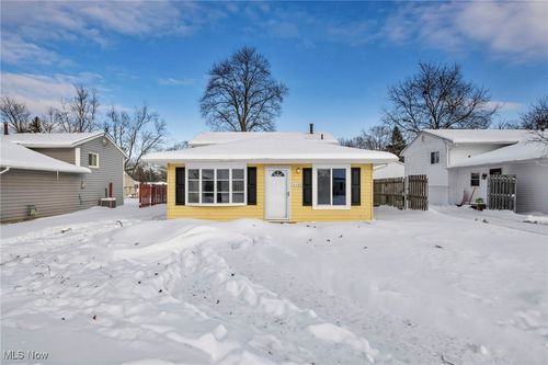 10293 Greenview Drive, Columbia Station, OH, 44028 | Card Image