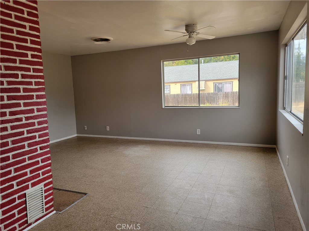 Residential Lease in Oroville 3