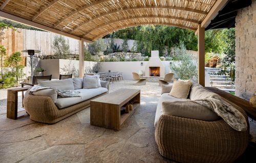 1249 Diana Ln, Santa Barbara, CA, 93103-2433 | Card Image