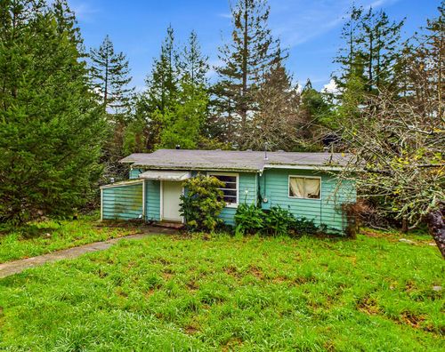 316 Paradise Dr, Fortuna, CA, 95540-9258 | Card Image