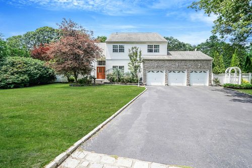 7 Sara Ct, Nesconset, NY, 11767-2269 | Card Image