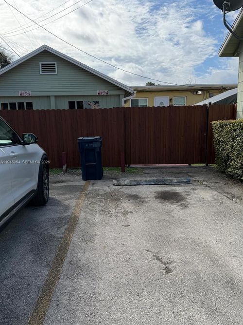 4152 Sw 13th St, Miami, FL, 33134-3290 | Card Image