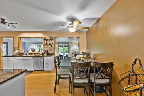 724 Lexington Dr, Chicago Heights, IL, 60411-1909 | Card Image