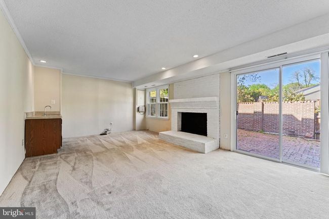 6628 Midhill Pl, Townhouse with 3 bedrooms, 3 bathrooms and null parking in FALLS CHURCH VA | Image 24