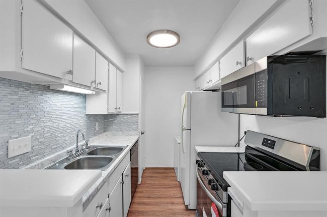 APT-203 - 2100 Wilcrest Dr, Townhouse with 2 bedrooms, 2 bathrooms and null parking in Houston TX | Image 7