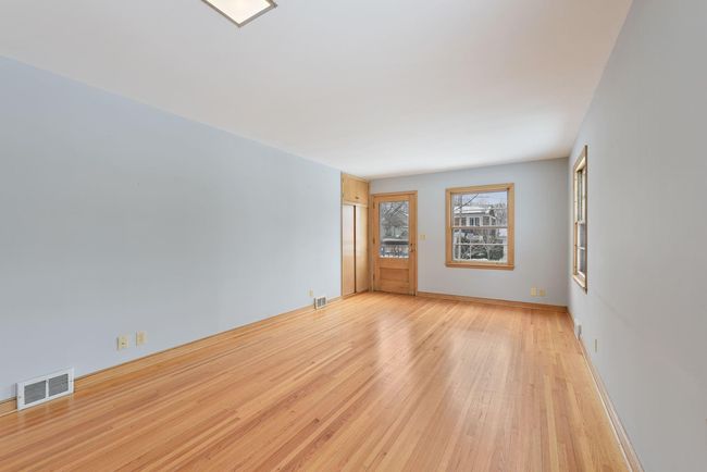 720 Wayzata Blvd E, House other with 2 bedrooms, 2 bathrooms and null parking in Wayzata MN | Image 5