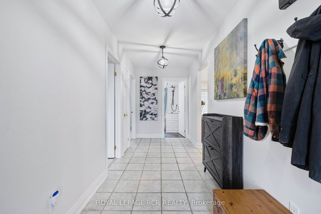 958375 7 Th Line E, House other with 4 bedrooms, 2 bathrooms and 8 parking in Mulmur ON | Image 6