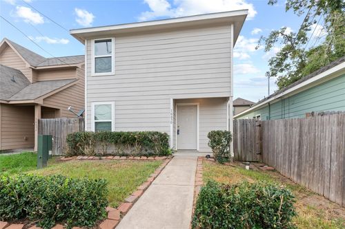 16630 E Hammon, Montgomery, TX, 77316-6717 | Card Image