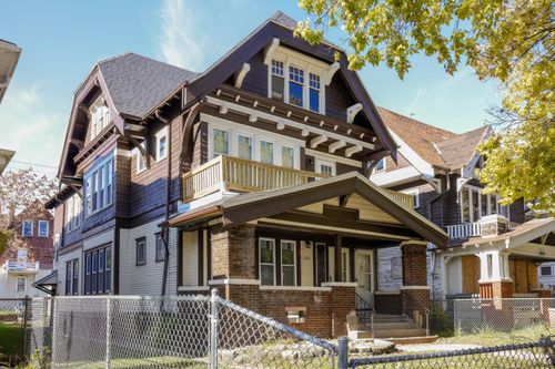 2735 N 39th St, Milwaukee, WI, 53210-2551 | Card Image