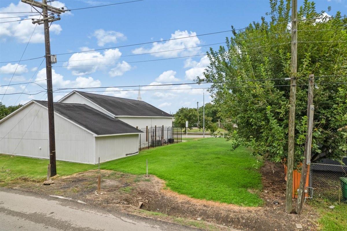 Land in Houston 2