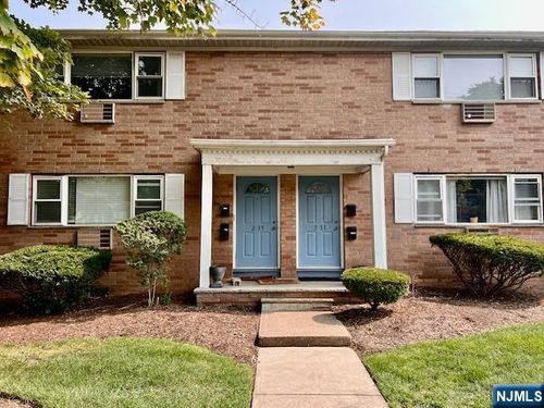 2-35 Virginia Dr, Fair Lawn, NJ, 07410-4724 | Card Image