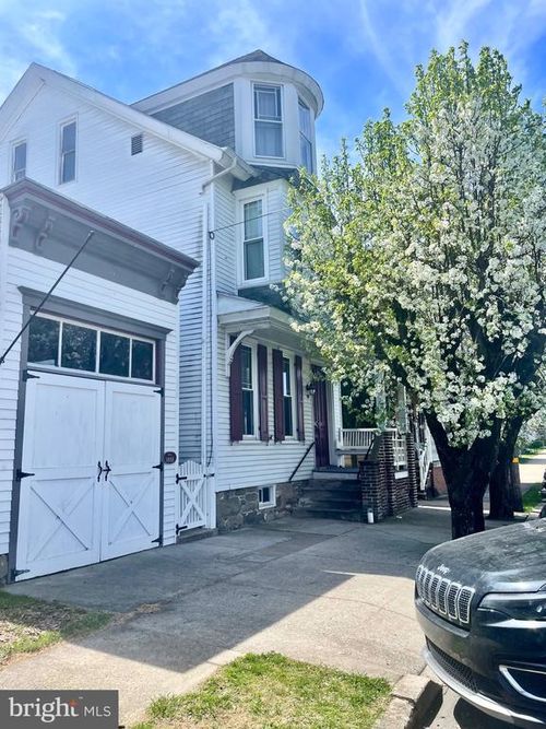 127 E Biddle St, ASHLAND, PA, 17921-8334 | Card Image